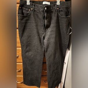 Abercrombie & Fitch women’s 90’s Relaxed High Rise Jean